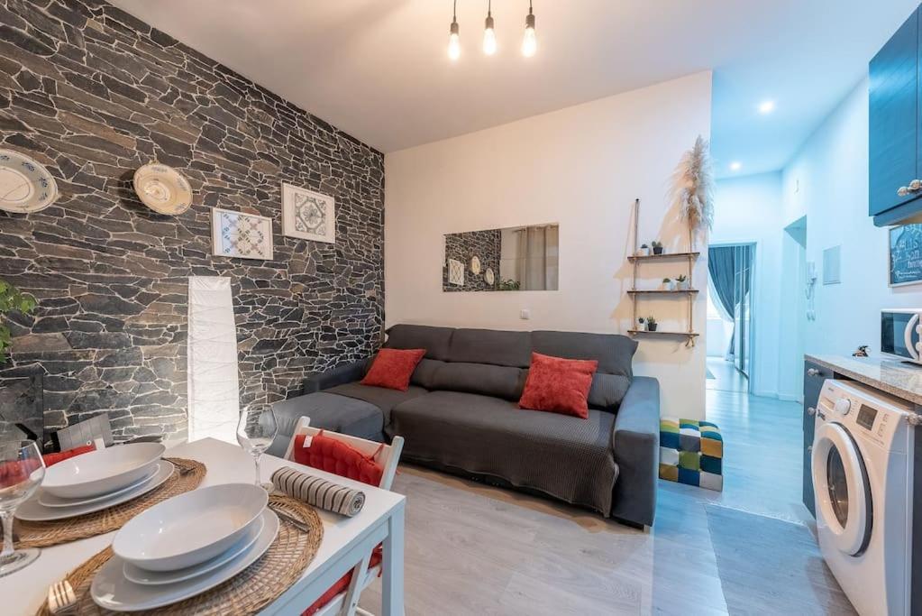 Modern Rustic Apartment In Graca ลิสบอน ภายนอก รูปภาพ